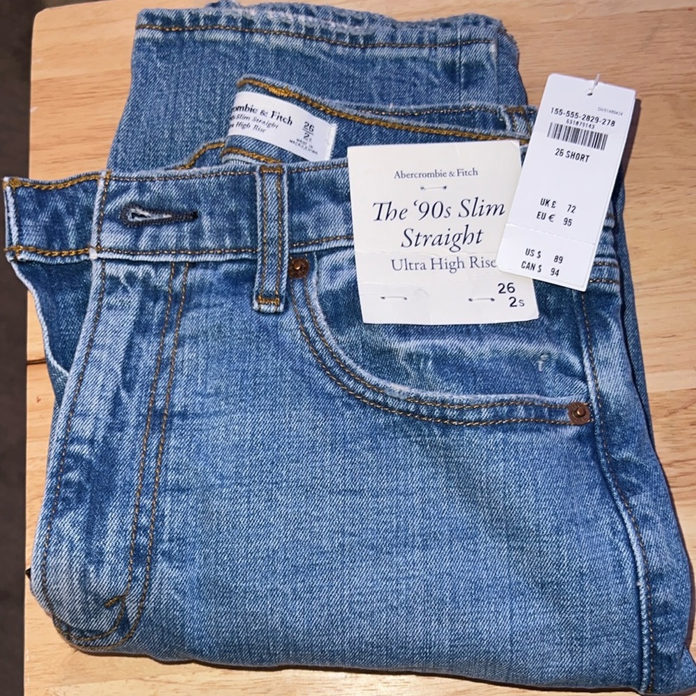 Abercrombie & Fitch The 90’s Slim Straight Ultra High Rise Jeans